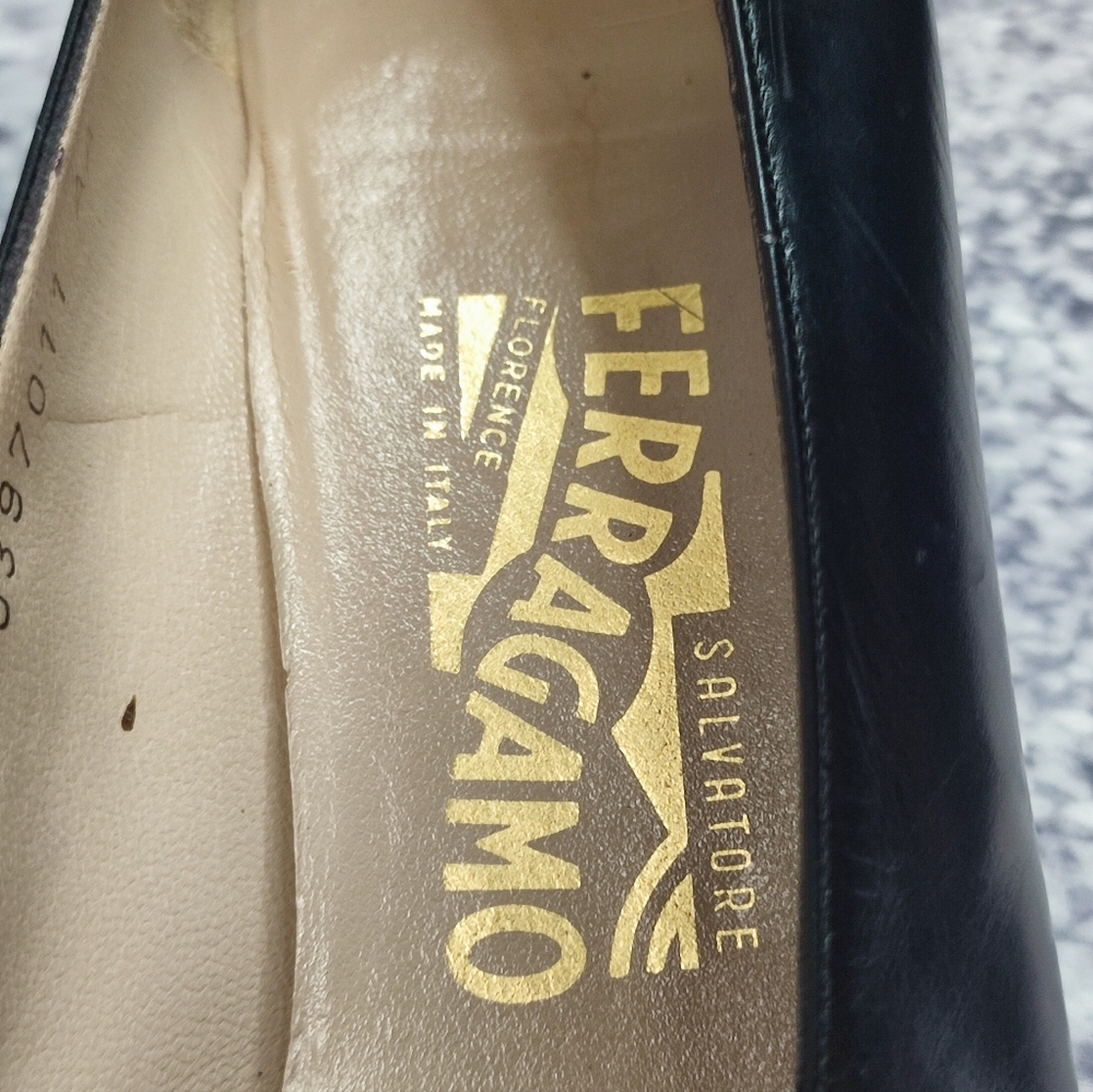 Salvatore Ferragamo pumps Black Leather - Picture 9 of 11